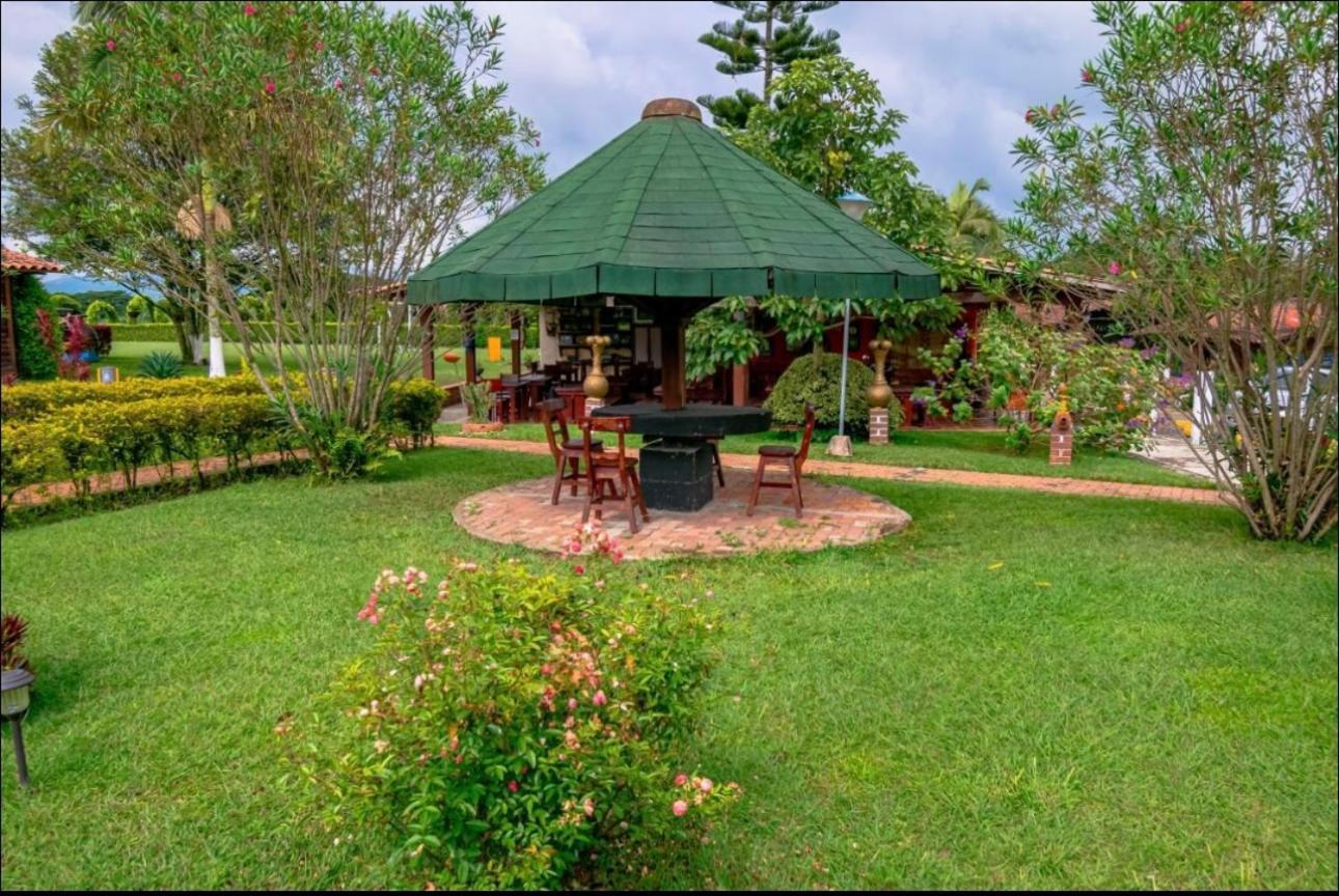 Finca Hotel El Ocaso Quimbaya Kültér fotó